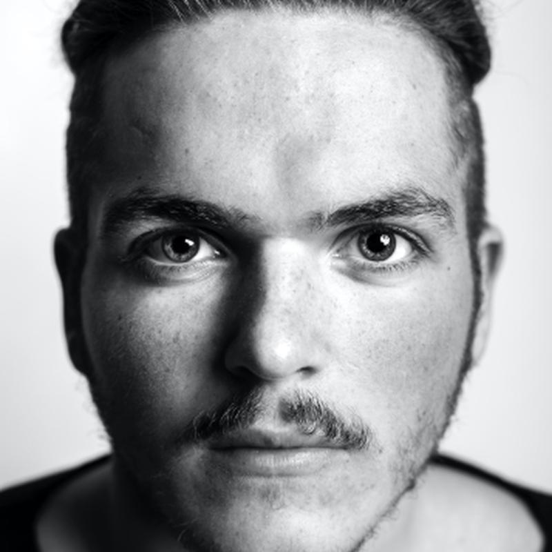 Артем Громов